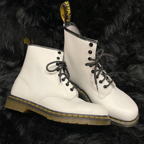 Dr Martens 1460 8 eye white leather s10 NEW IN BOX - Picture 4 of 10